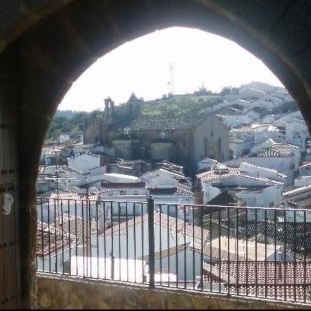 Casa Rural La Fuente Segura de León エクステリア 写真