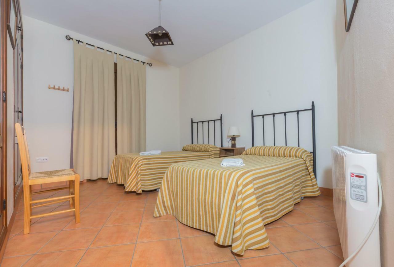 Casa Rural La Fuente Segura de León エクステリア 写真