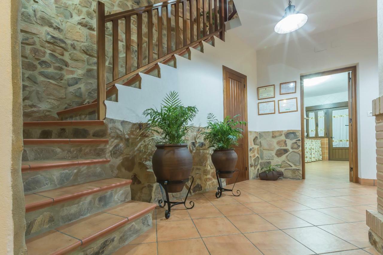 Casa Rural La Fuente Segura de León エクステリア 写真