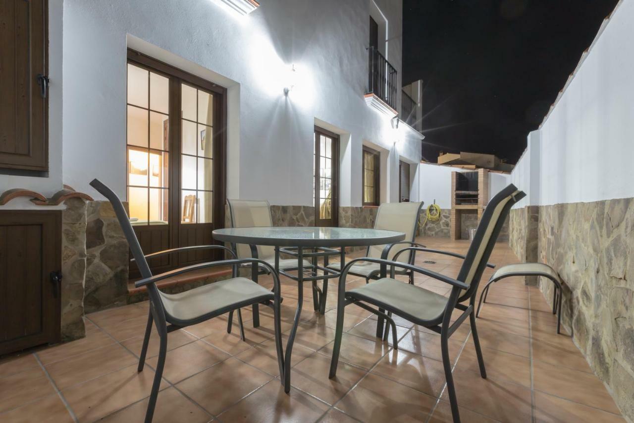 Casa Rural La Fuente Segura de León エクステリア 写真