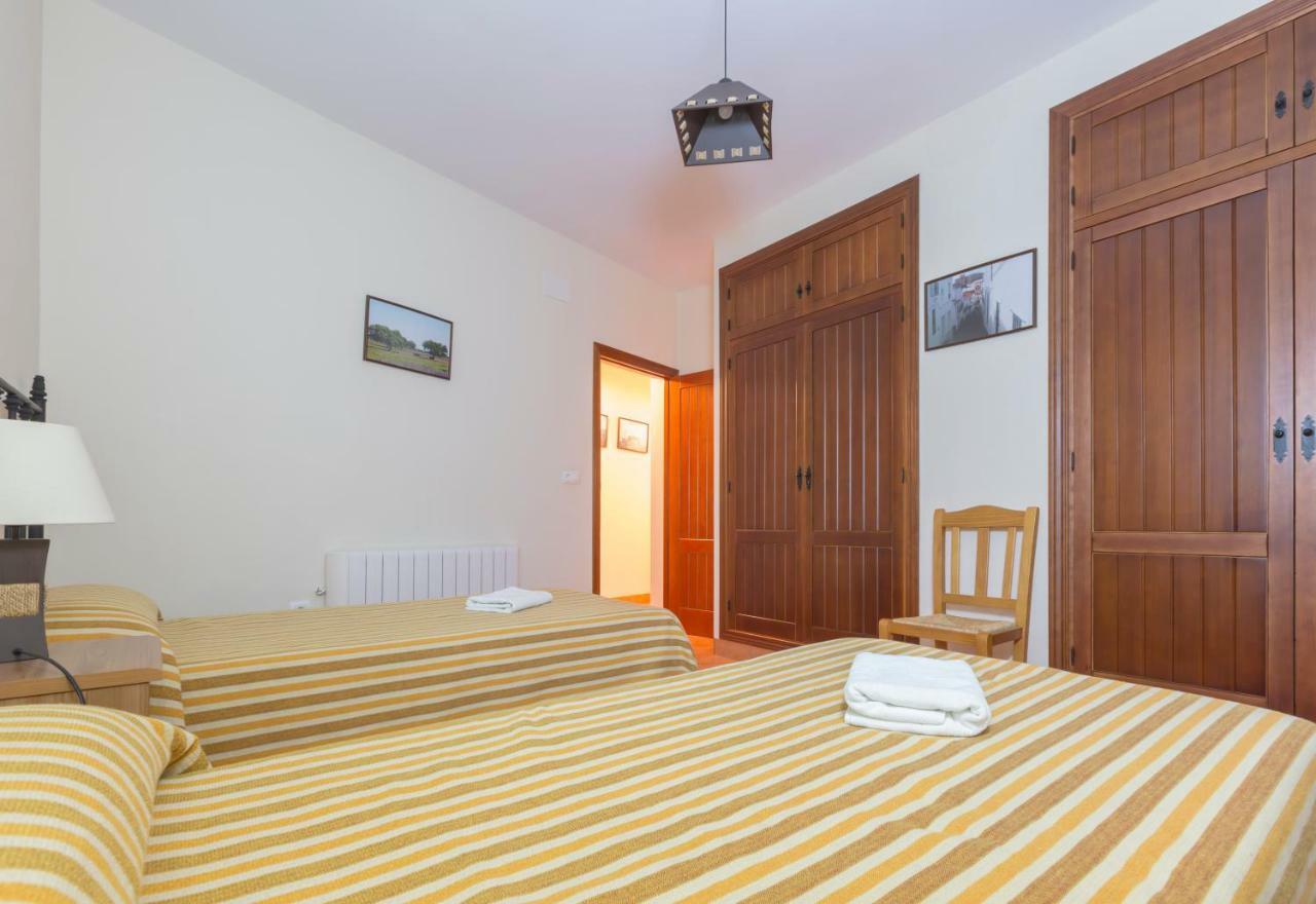 Casa Rural La Fuente Segura de León エクステリア 写真